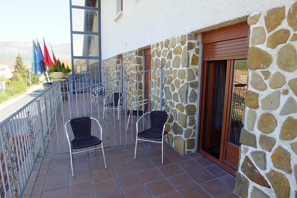 Hotel Rural Izar Ondo Arbizu Exterior photo